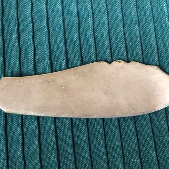 1847 Rogers Bros A1 Silver or Silverplate Master Butter Knife Tipped fiddle - Picture 5 of 14